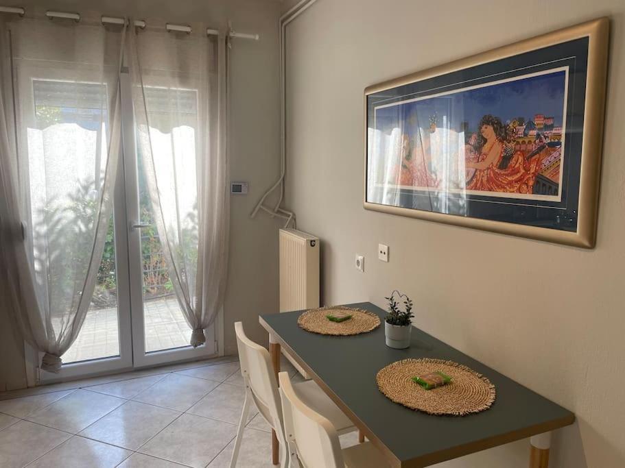 Letty'S Cozy Flat Apartment Peraia  Exterior photo